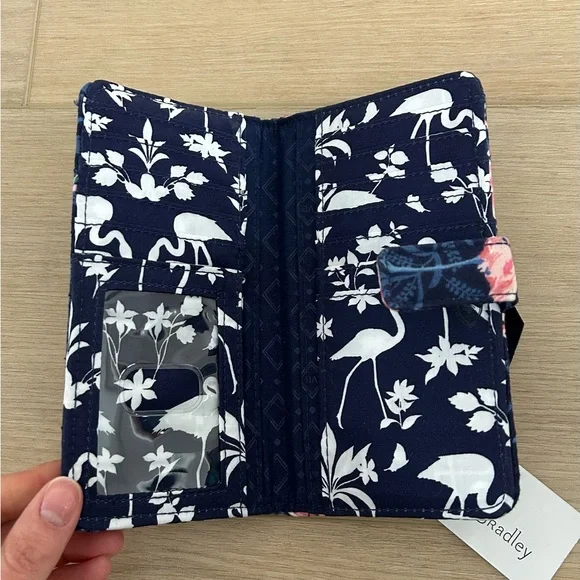 NWT Vera Bradley RFID Finley Wallet 'Flamingo Party" Credit Cards, ID - Picture 5 of 6